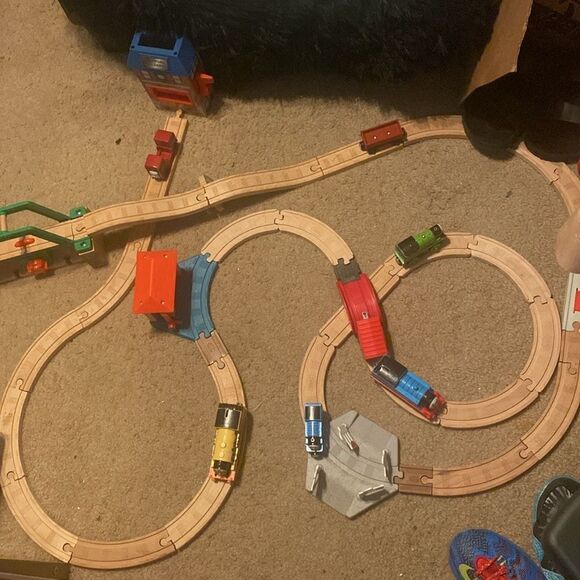 2013 Vintage Thomas & Friends Wooden Train Track Set with Multiple Engines - Picture 8 of 9